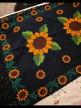 NwOt Artesanal Handmade Sunflower Cross-Stitch -Mexican Reboso Navy Background